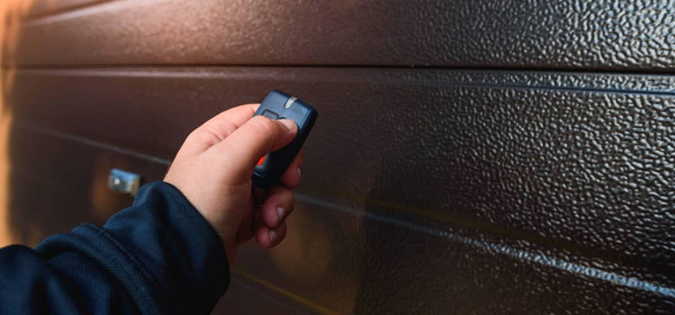 automatic door opener with remote control in Winton