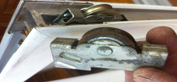 screen door roller repair in Winton